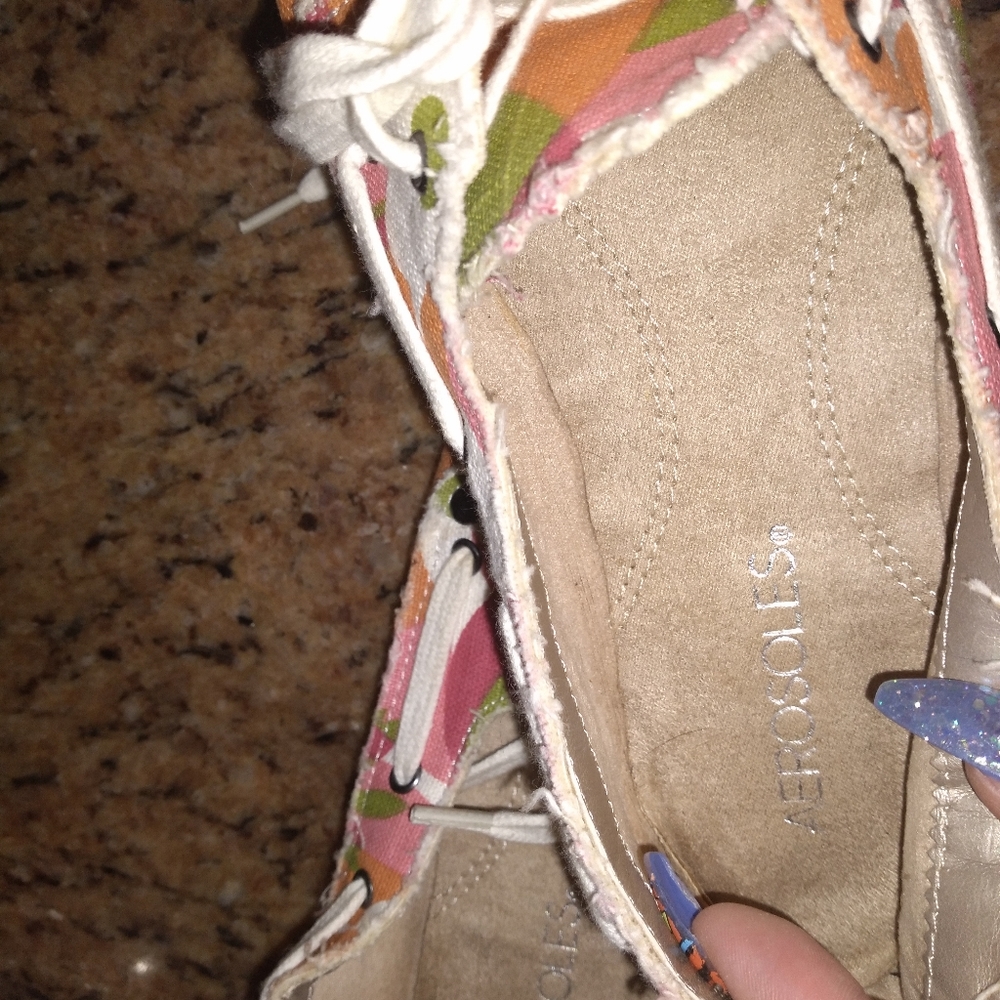 FINAL PRICE!!!! Aerosols ….. super cute shoes - Picture 2 of 4